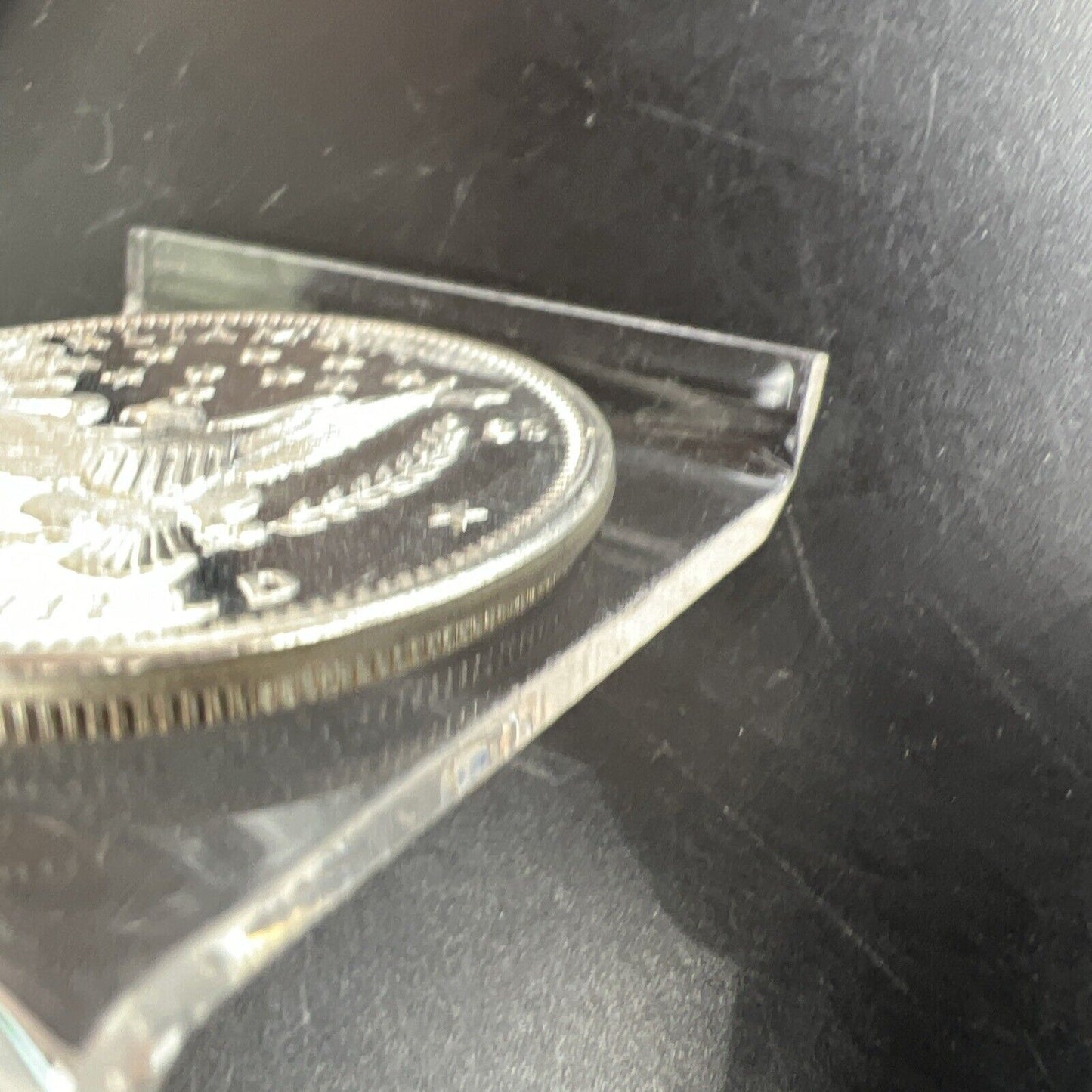 1983 Vintage 1 oz .999 Silver Art Round Broken Partial Collar MAJOR Rim Error PF