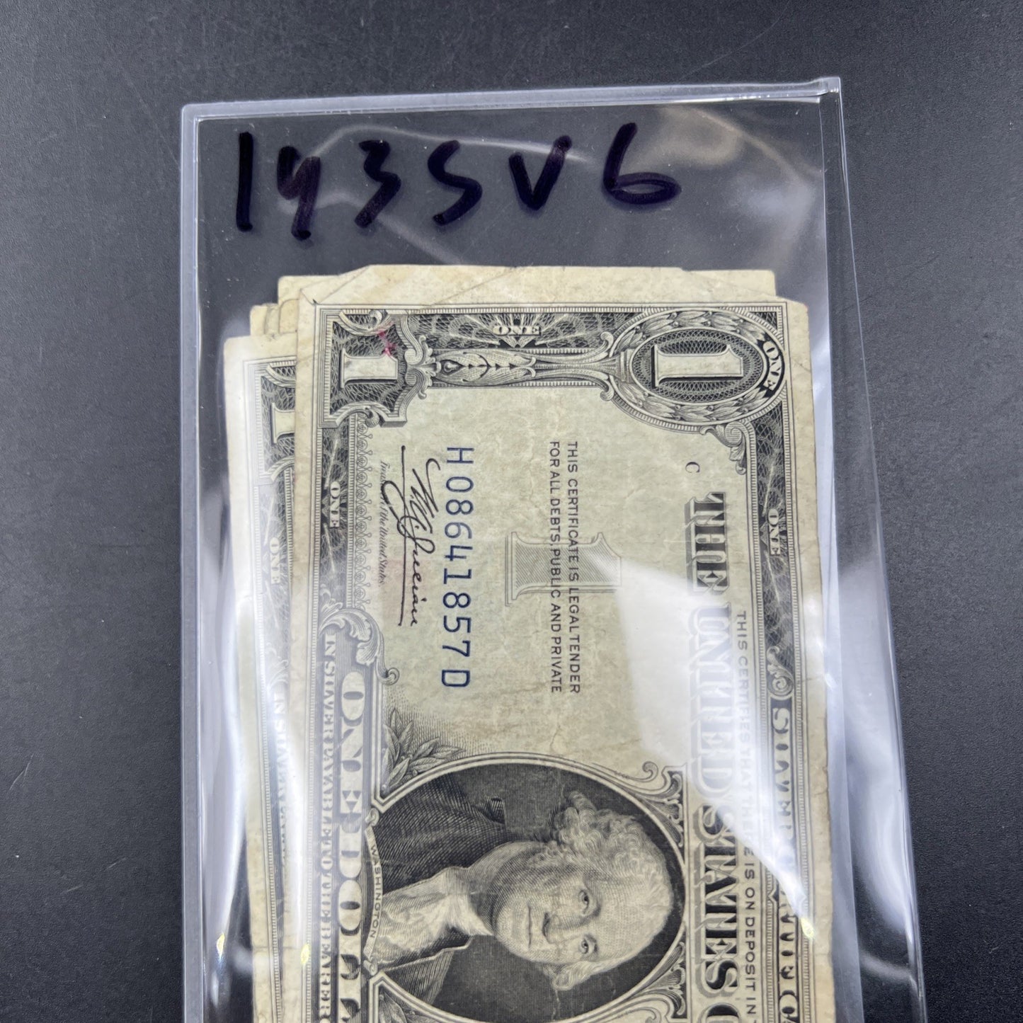 Lot of 19 $1 One Dollar 1935 Blue Seal Silver Certificate Notes VG Circ #857