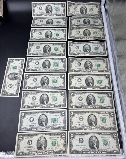 Lot of 19 1976 $2 FRN Federal Reserve Dollars Bicentennial Note Circulated #179