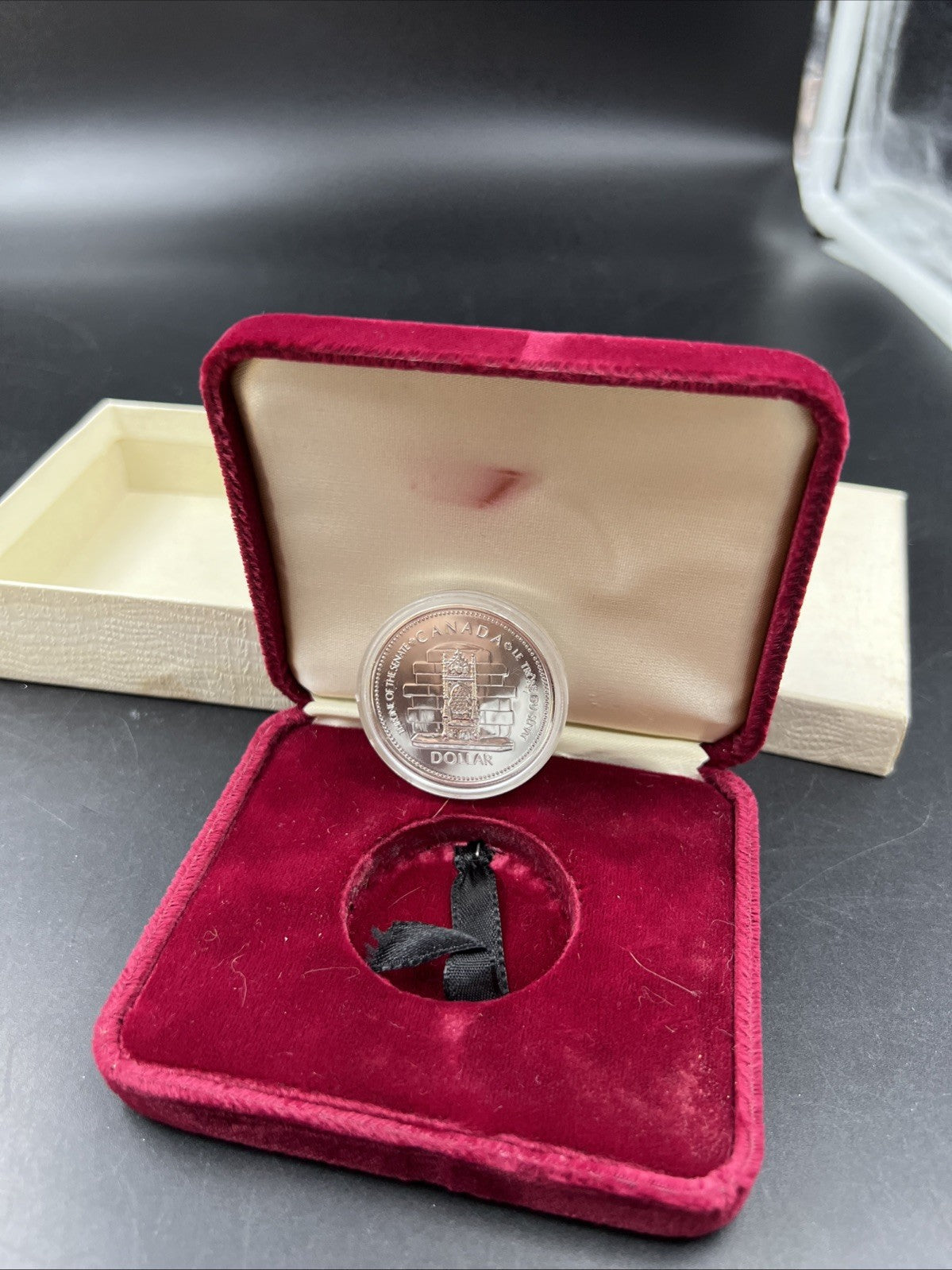1977 Canada Silver Jubilee Queen Elizibeth Gem Specimen Uncirculated Coin w/ Box