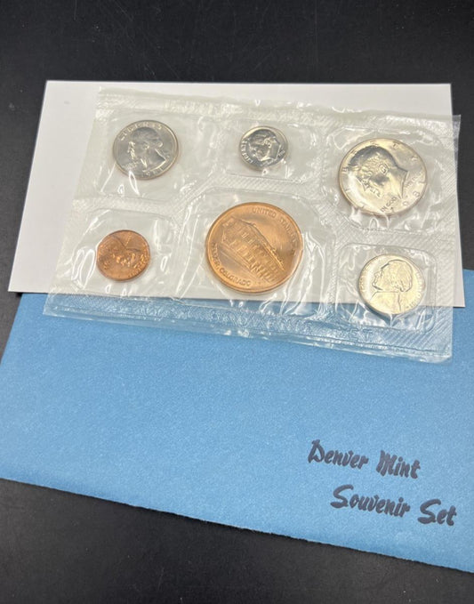 1981 D Denver Mint Souvenir Set Uncirculated Coins and Medal With Envelope