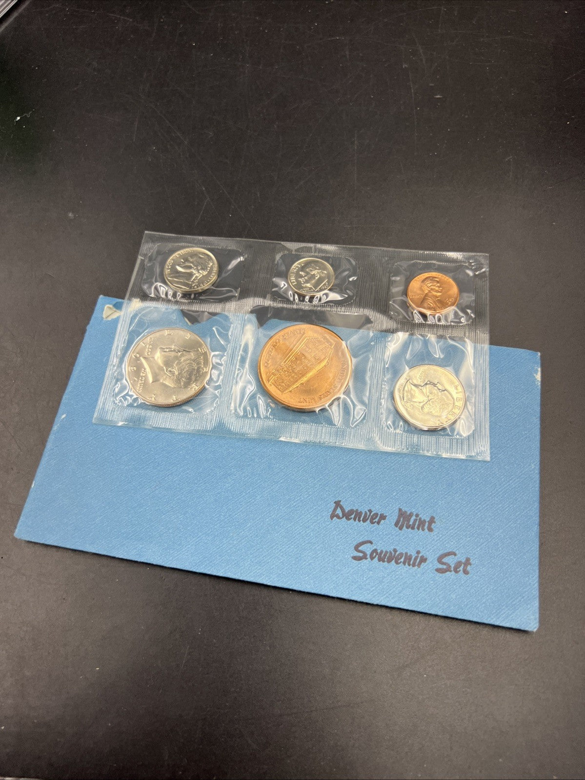 1987 D Denver Mint Souvenir Set Uncirculated Coins and Medal With Envelope