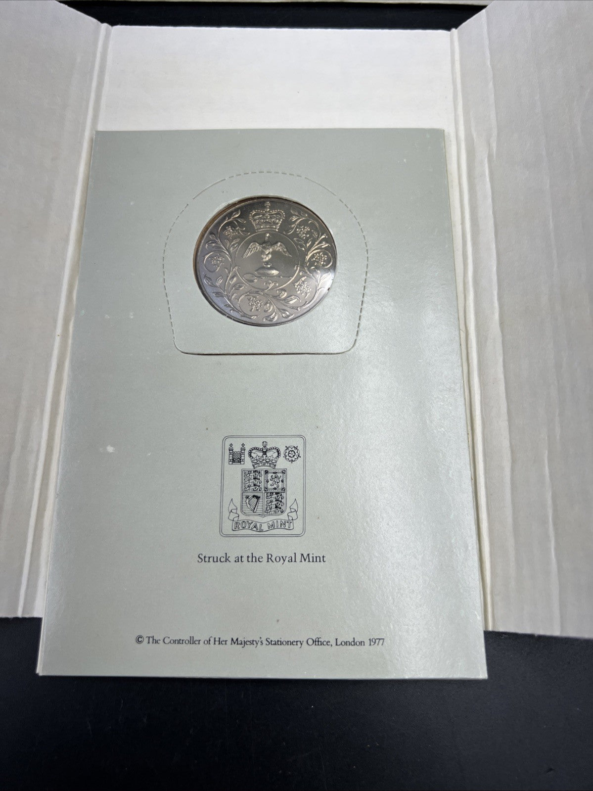 British Royal Mint ANA Souvenir 1977 Great Britain 25 Pence Queen Elizabeth II