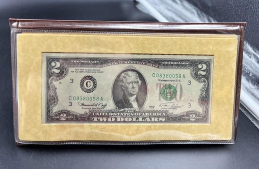 FDOI 1976 $2 FRN Federal Reserve Bicentennial Note April 13th leather display #A