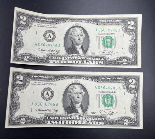 2 Consecutive 1976 $2 Bicentennial Two Dollar Federal Reserve Notes CH AU/ CU #A