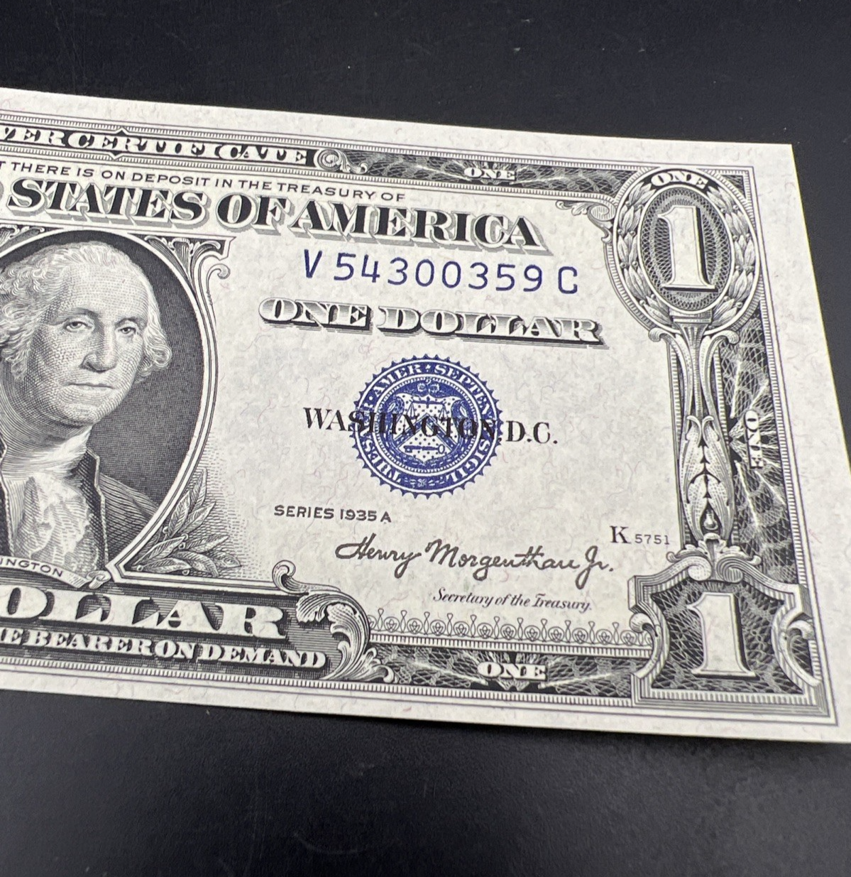 1935 A $1 One Dollar Silver Certificate Blue Seal CH UNC #359