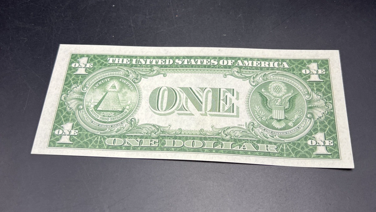 1935 A $1 One Dollar Silver Certificate Blue Seal CH UNC #359