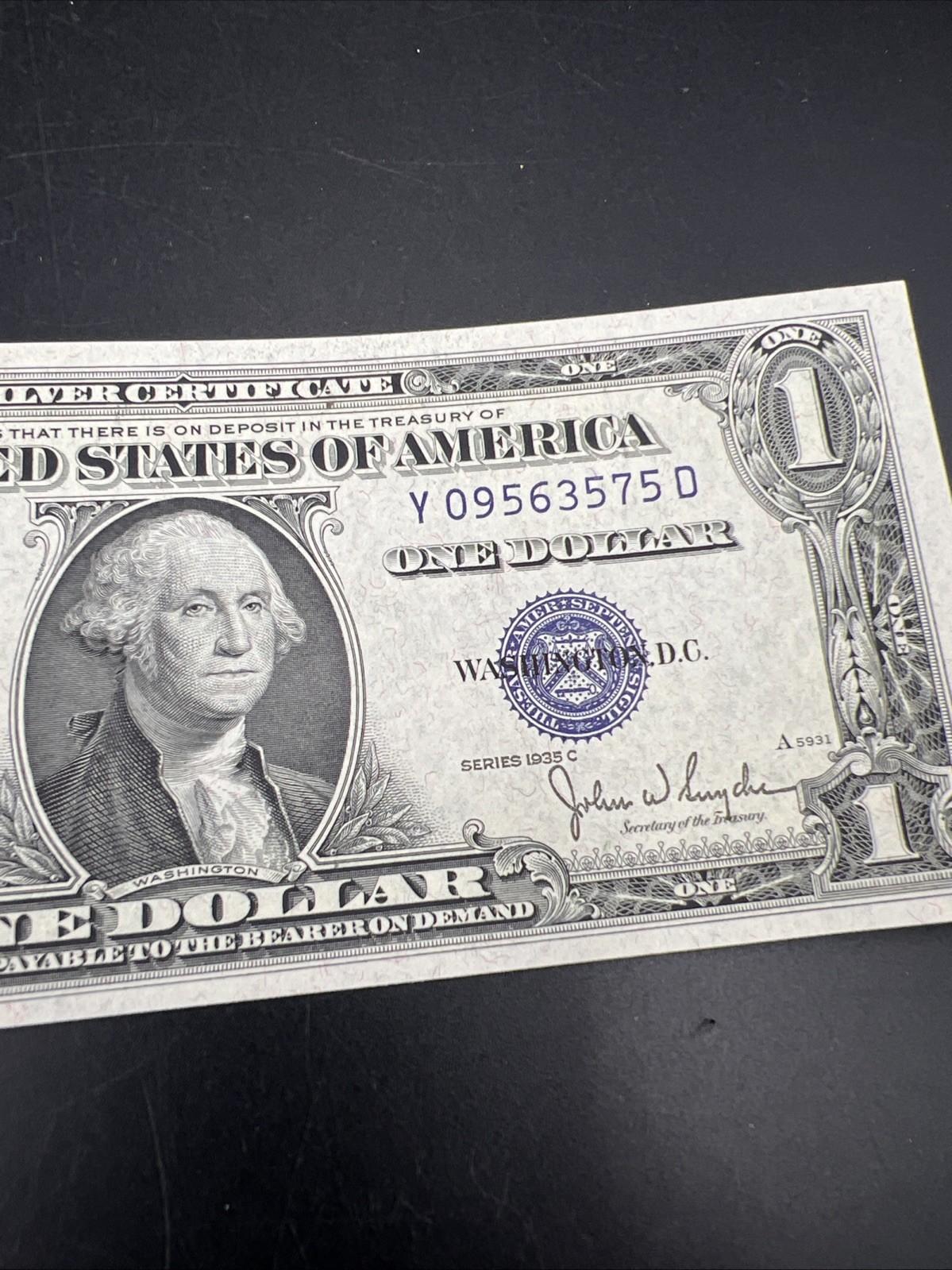 1935 C $1 One Dollar Silver Certificate Blue Seal CH UNC #575