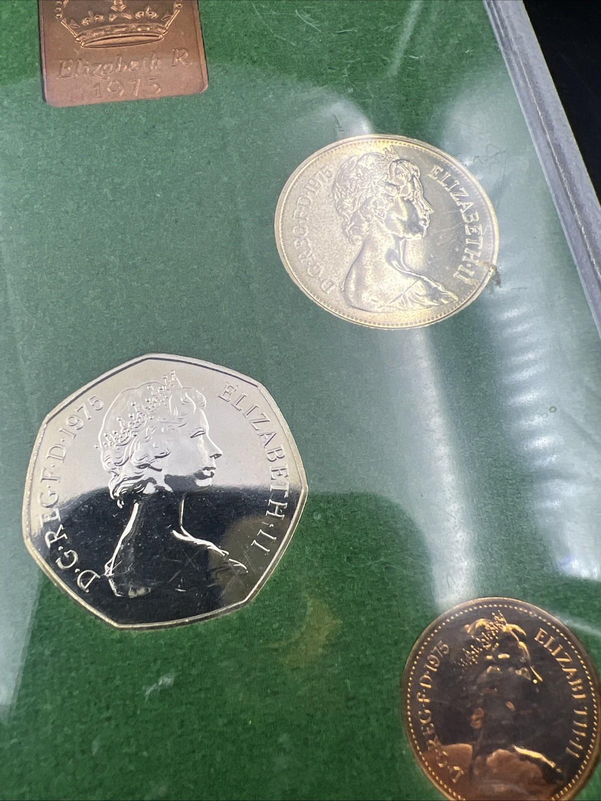 1975 Great Britain & Northern Ireland Proof Set Used Case no Box