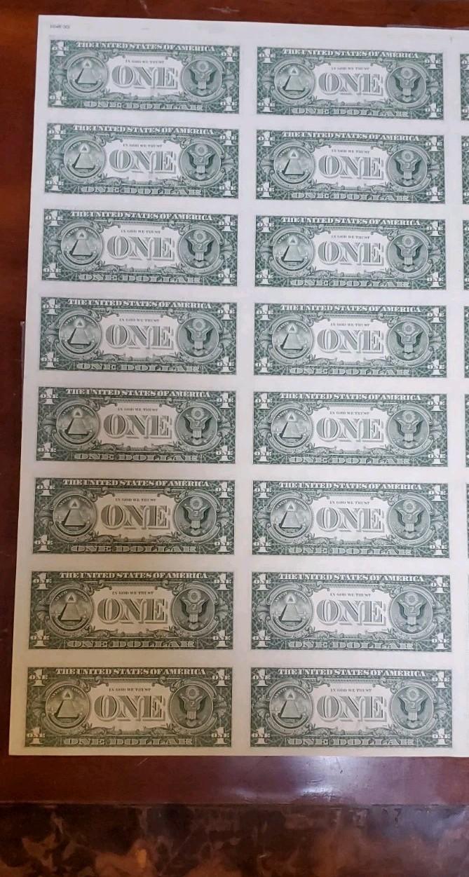 Uncut Currency Sheet of 32 Notes $1 Dollar Bills 1981 FRN Souvenir Sheet CH AU