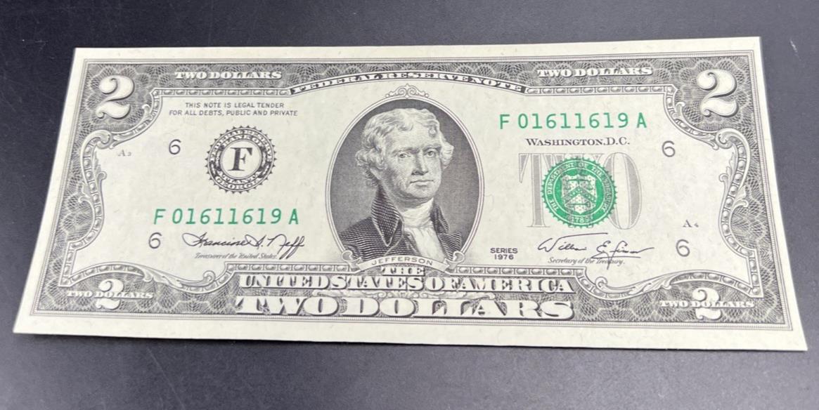 1976 $2 Two Dollar FRN Federal Reserve Note #619 AU About UNC Bicentennial Bill