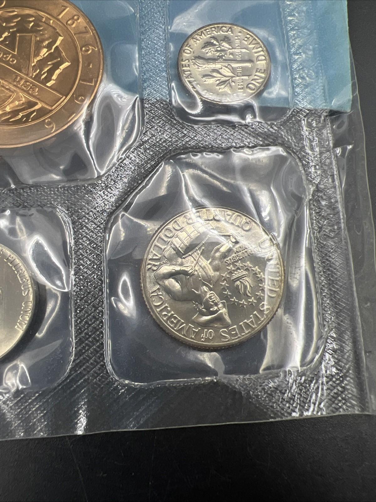 1976 D Denver Mint Bicentennial Souvenir Set BU Unc Coins & Medal W Envelope