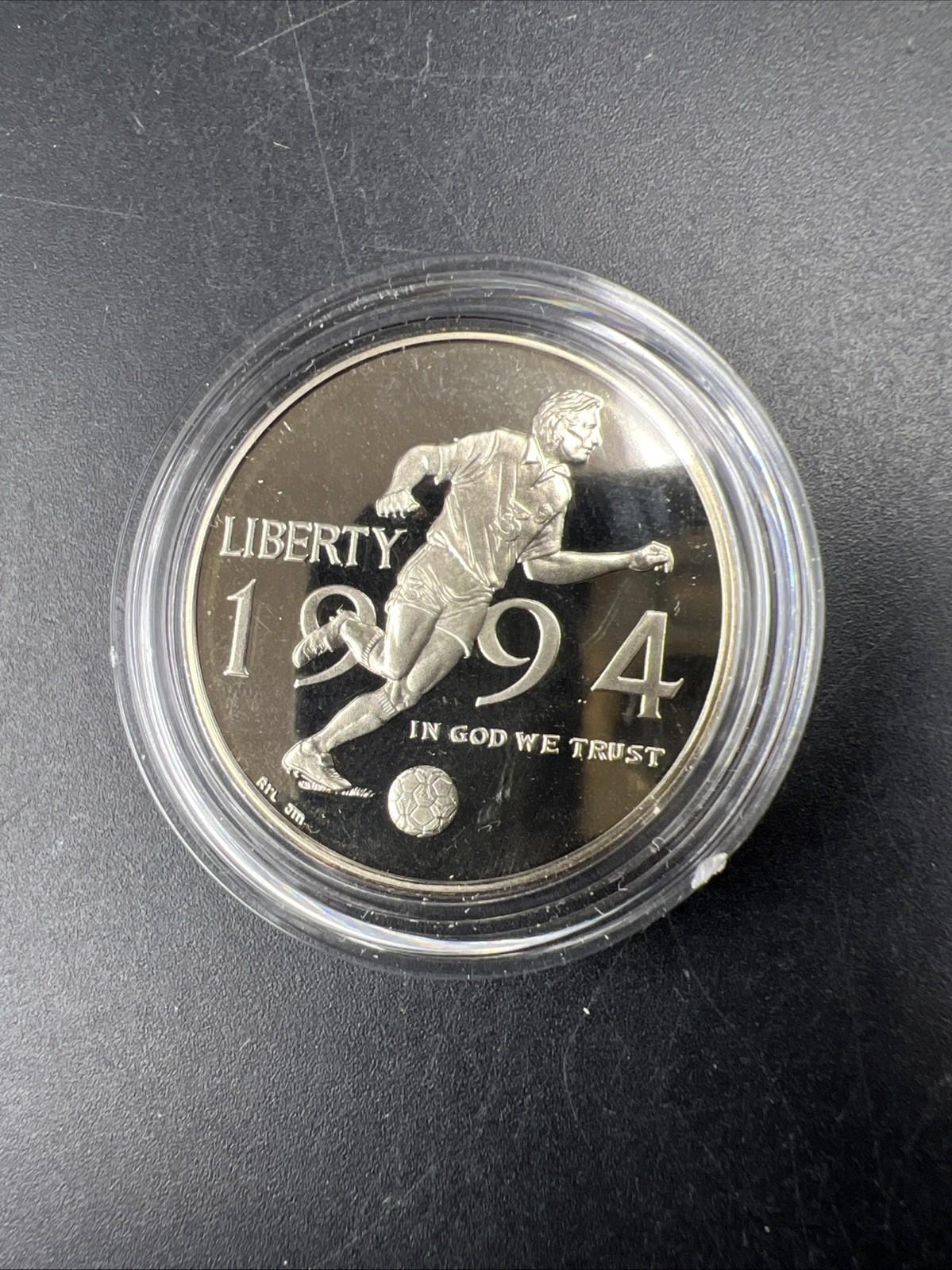 1994 P Fifa World Cup Commemorative Half Dollar Coin Gem Proof in used Capsule