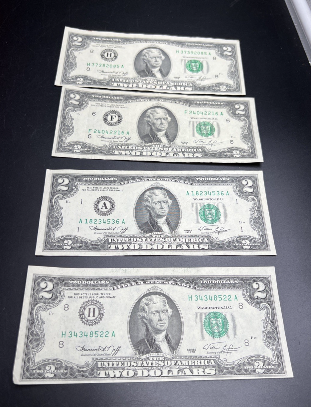 Lot of 4 1976 $2 FRN Two Dollar Bicentennial Federal Reserve Notes VF + #522