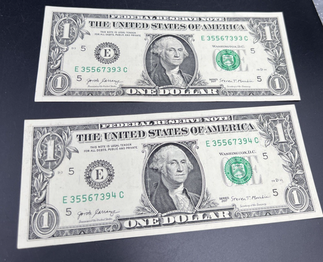 2 Consecutive 2017 $1 FRN Federal Reserve Notes VF Very Fine / XF Circulated