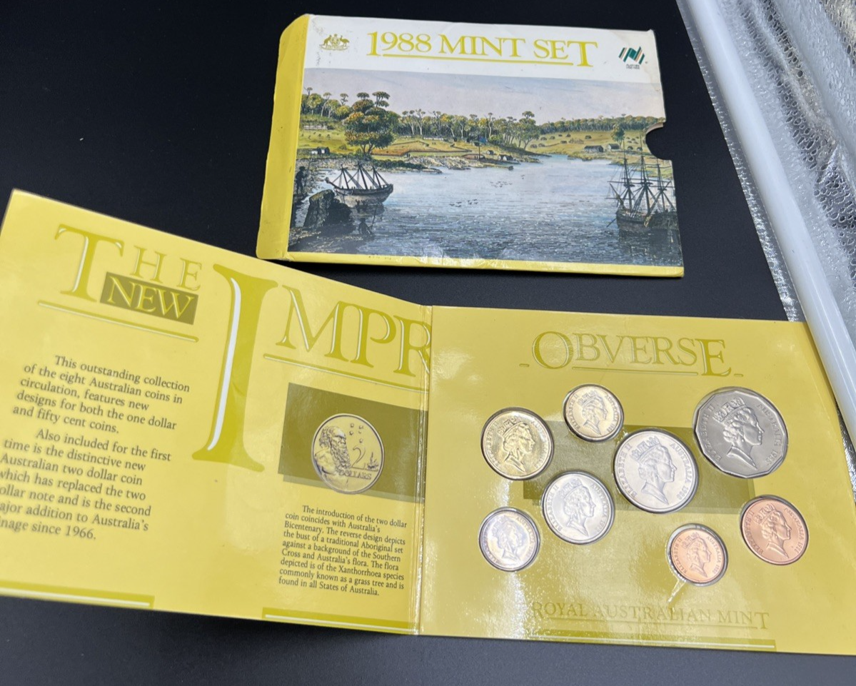 1988 Australian Mint Coin Set used packaging