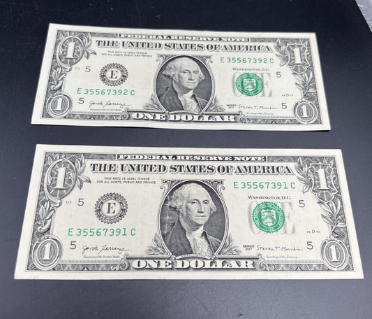 2 Consecutive 2017 $1 FRN Federal Reserve Notes Choice UNC #391