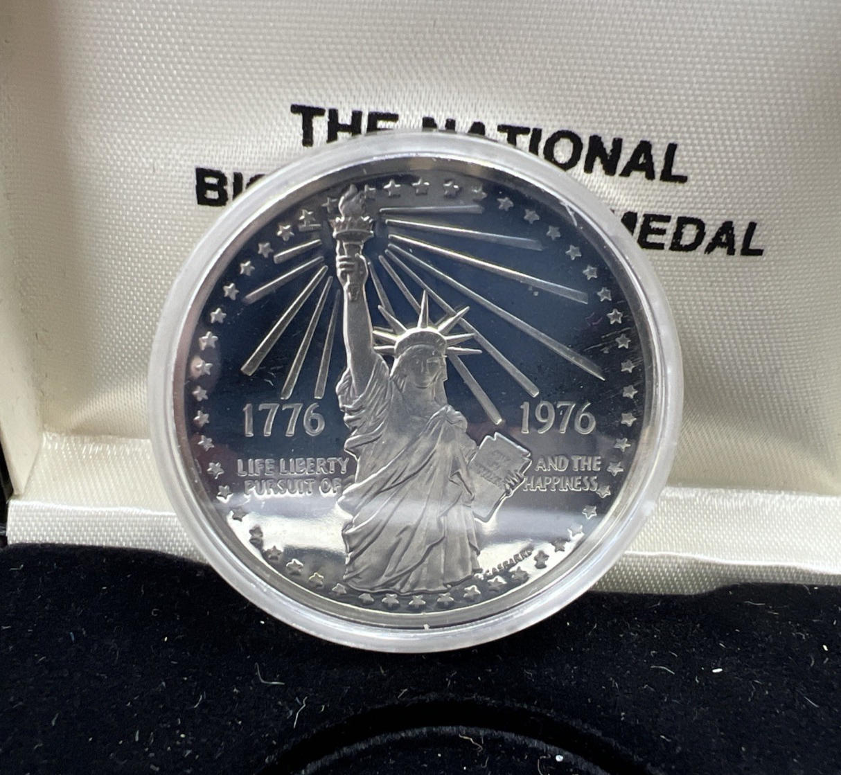 US 1776 - 1976 Bicentennial Statue of Liberty Sterling Silver Medal w/ Box