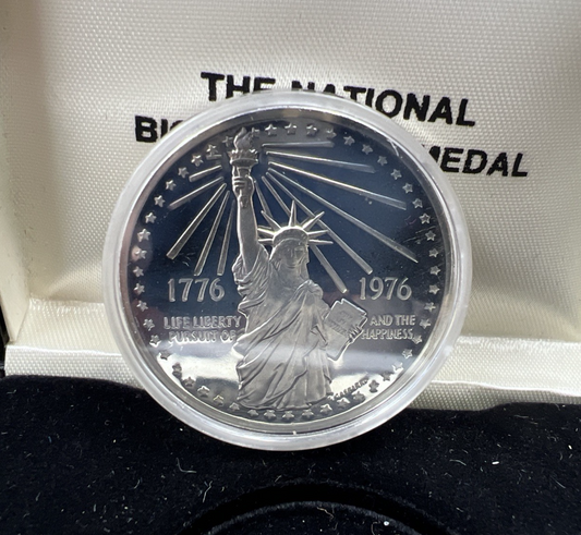 US 1776 - 1976 Bicentennial Statue of Liberty Sterling Silver Medal w/ Box