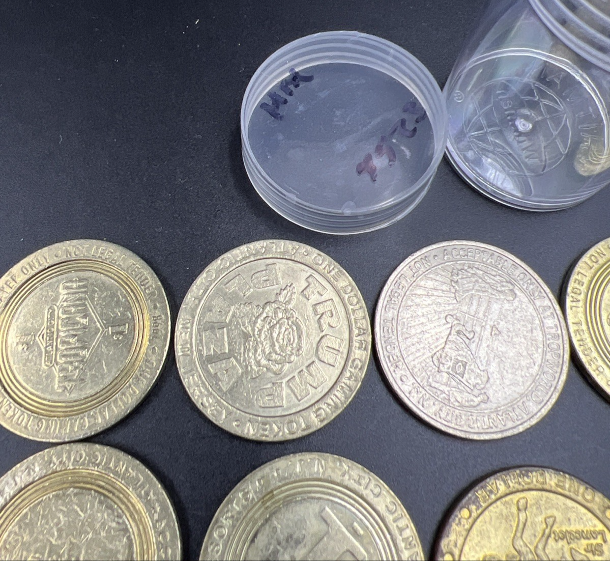 Lot of 20 $1 Casino Dollar Gaming Tokens Metal Circulated Conditions SKU#7523