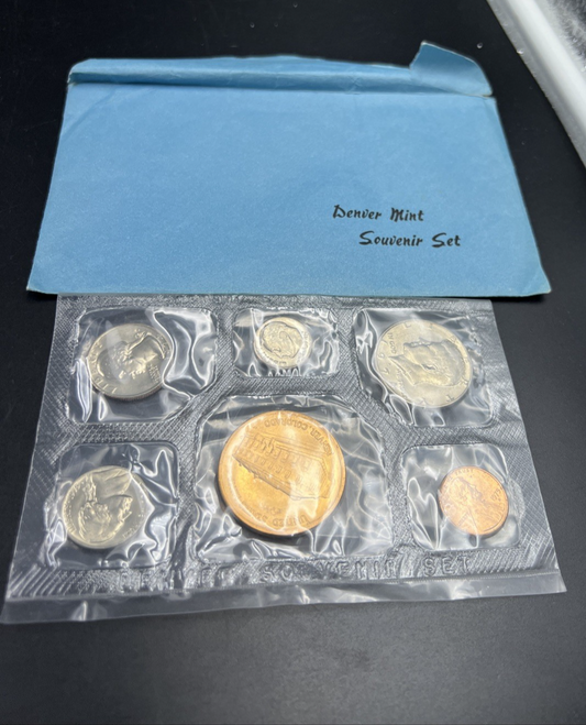 1974 D Uncirculated U.S. Mint Denver Souvenir Set with used envelope #a