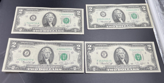 Lot of 4 1976 Bicentennial $2 Two Dollar Bills Circulated #777