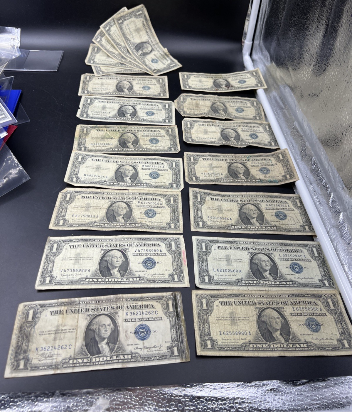 Lot of 19 Very Circulated 1957 1935 $1 US Silver Certificate Blue Seal Bills #62