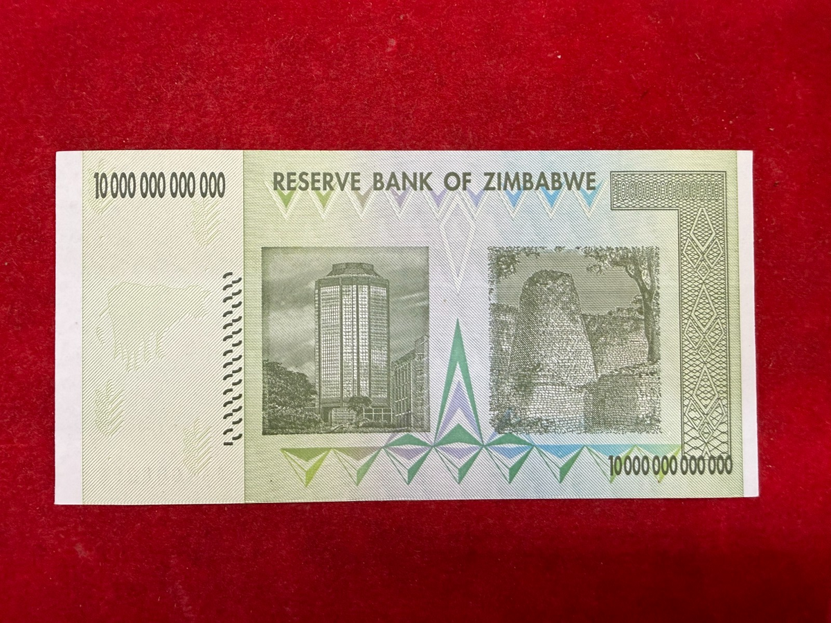 ZIMBABWE 10 TRILLION DOLLAR NOTE- UNCIRCULATED- US SELLER- PRICED TO SELL 🔥 *