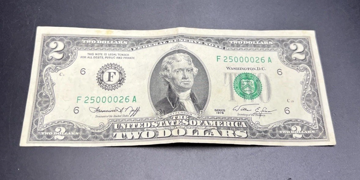 1976 $2 Bicentennial Federal Reserve Note VF Semi Radar Serial #25000026
