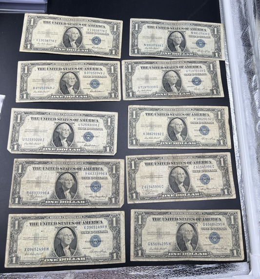 Lot of 10 1935 $1 One Dollar Silver Certificate Blue Seal Notes Very Circ #498