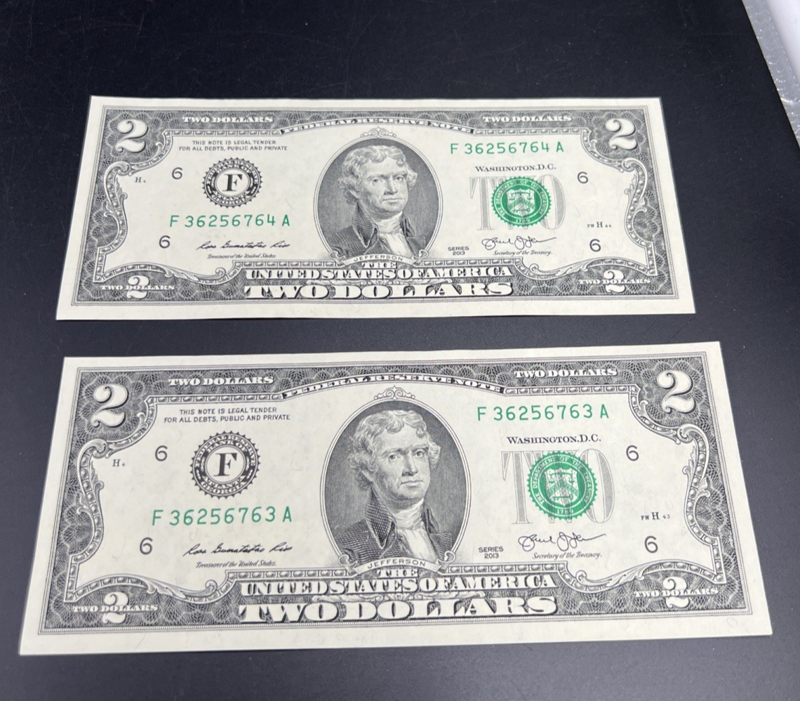 2 Consecutive 2013 $2 Two Dollar FRN Federal Reserve Notes CH UNC #763
