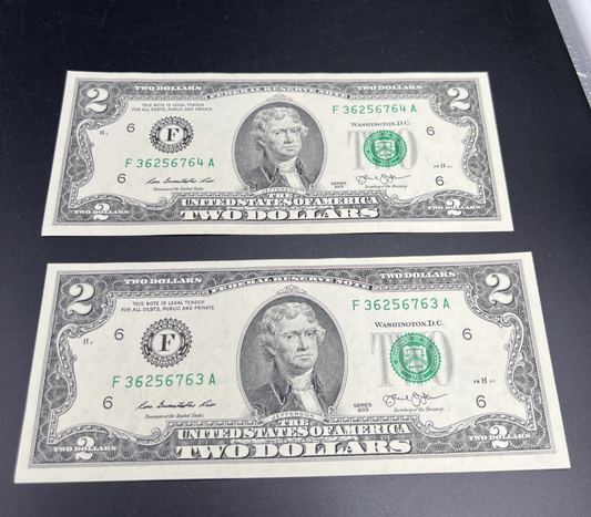 2 Consecutive 2013 $2 Two Dollar FRN Federal Reserve Notes CH UNC #763