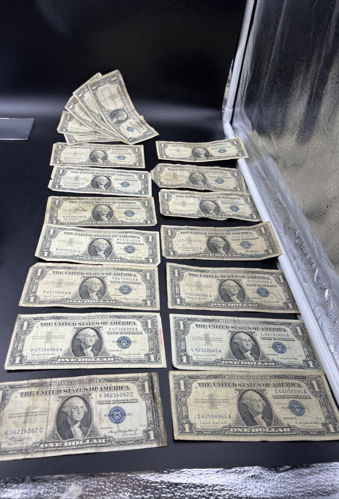 Lot of 19 Very Circulated 1957 1935 $1 US Silver Certificate Blue Seal Bills #62