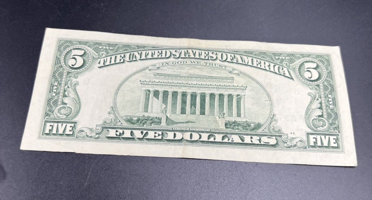 1995 $5 FRN Federal Reserve Note VF Very Fine Circ #082