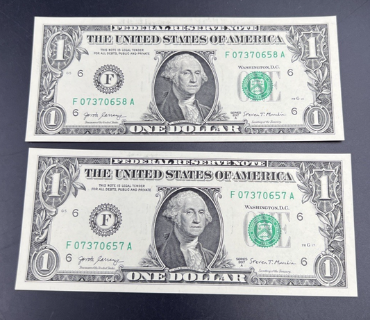 2 Consecutive 2017 A $1 FRN Federal Reserve Notes CH UNC #57