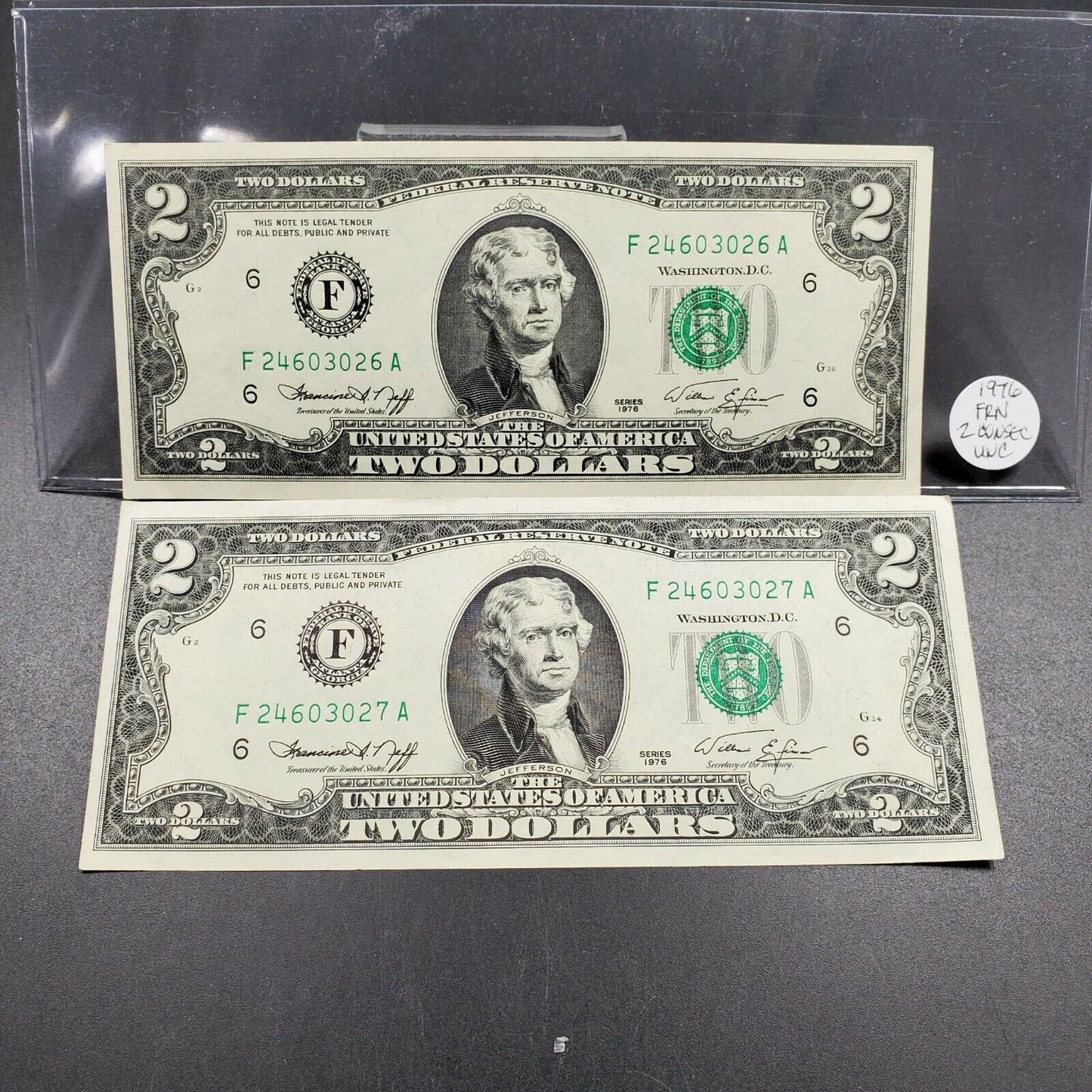 2 CONSECUTIVE 1976 $2 FRN Federal Reserve NOTE Green Seal CH UNC BICENTENNIAL 4
