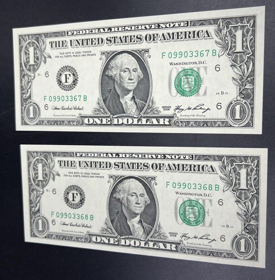 2 Consecutive 2006 $1 FRN Federal Reserve Note Bills CH UNC