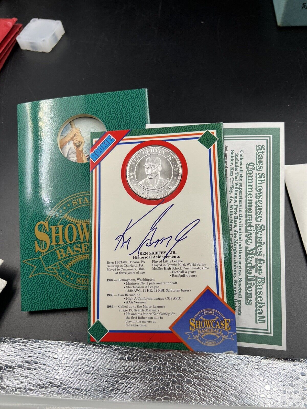 Ken Griffey Jr 1992 Stars Showcase .999 Silver Baseball Coin Vintage MINT COND