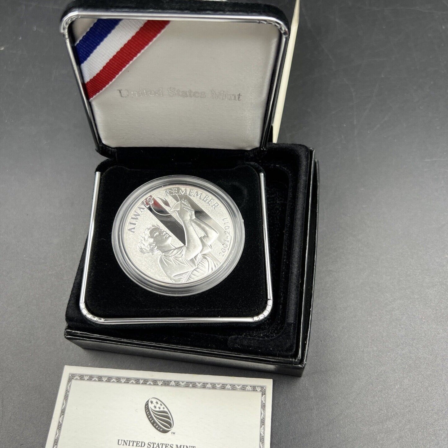 2011 US Mint September 11 National Medal Silver Proof OGP 1 Oz